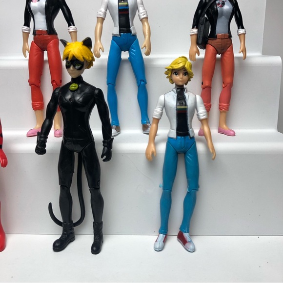Miraculous Ladybug Action Figure Assortment - Picture 5 of 5